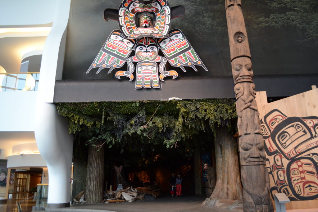 Northwest Coast culture at the Canadian Museum of Civilization (8347702301).jpg